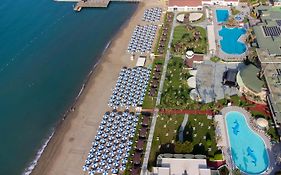 มาริติม ไพน์ บีช รีสอร์ต